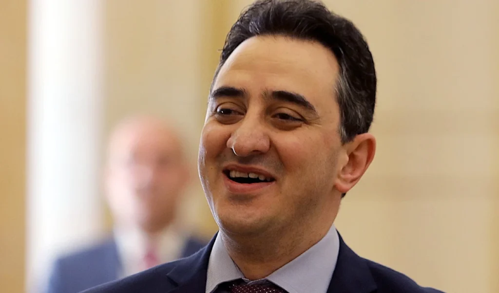 حرب إلغاء قواتية على «التنمية الإدارية»: المطلوب القبض على ملف التحول الرقمي! حرب إلغاء قواتية على «التنمية الإدارية»: المطلوب القبض على ملف التحول الرقمي!