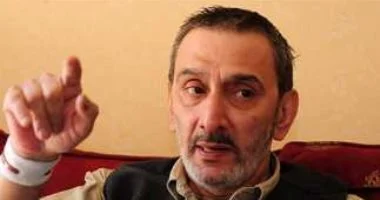 "سلاماً على من علّمنا أن نضحك من كثرة الألم." 3 "سلاماً على من علّمنا أن نضحك من كثرة الألم."