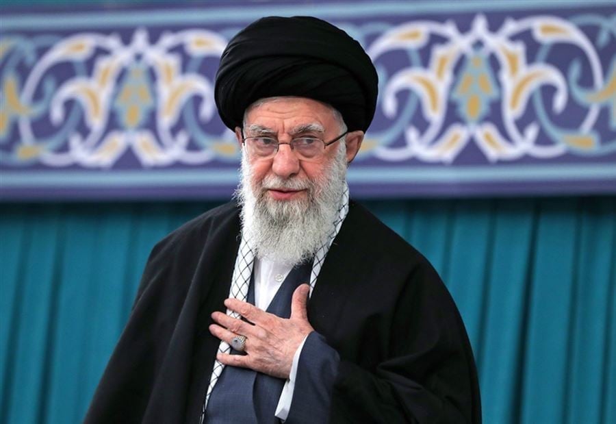 الإمام الخامنئي:السبب الحقيقي للحرب الأخيرة هو الهدف الخبيث المتمثل بمحاولة إخضاع الشعب الإيراني لأوامر أميركا الإمام الخامنئي:السبب الحقيقي للحرب الأخيرة هو الهدف الخبيث المتمثل بمحاولة إخضاع الشعب الإيراني لأوامر أميركا