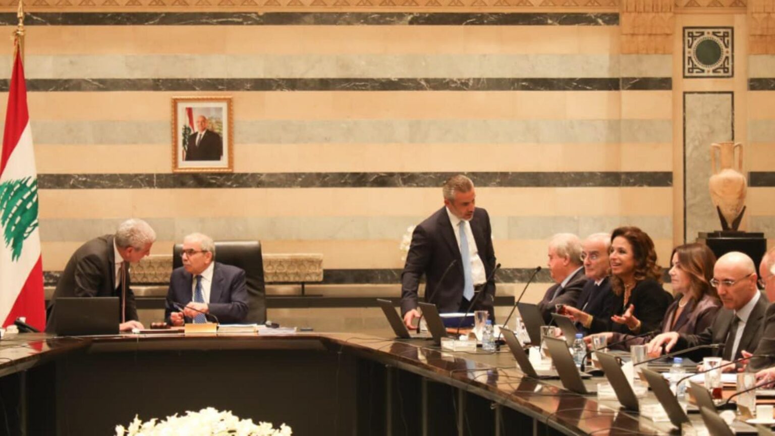 وجهتا نظر لقانون الانتخابات في اجتماع مجلس الوزراء… هذا ما حصل بين سلام ونصار وجهتا نظر لقانون الانتخابات في اجتماع مجلس الوزراء... هذا ما حصل بين سلام ونصار