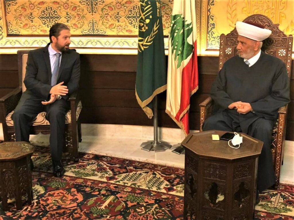 كرامي يكرّم المفتي دريان بغداء حضوره سنّي ورسالته سياسيّة تطوّرات المنطقة ولبنان فرضت تحالفات وتموضعاً في محاور كرامي يكرّم المفتي دريان بغداء حضوره سنّي ورسالته سياسيّة تطوّرات المنطقة ولبنان فرضت تحالفات وتموضعاً في محاور