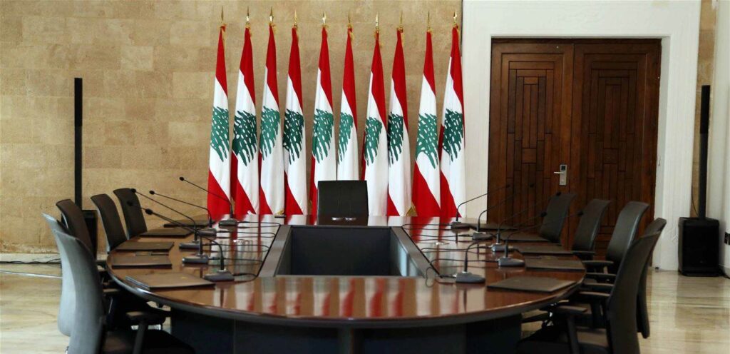 تبريد الأجواء وإحتواء الأزمة... الحكومة اللبنانية تتحرّر من الورقة الأميركية