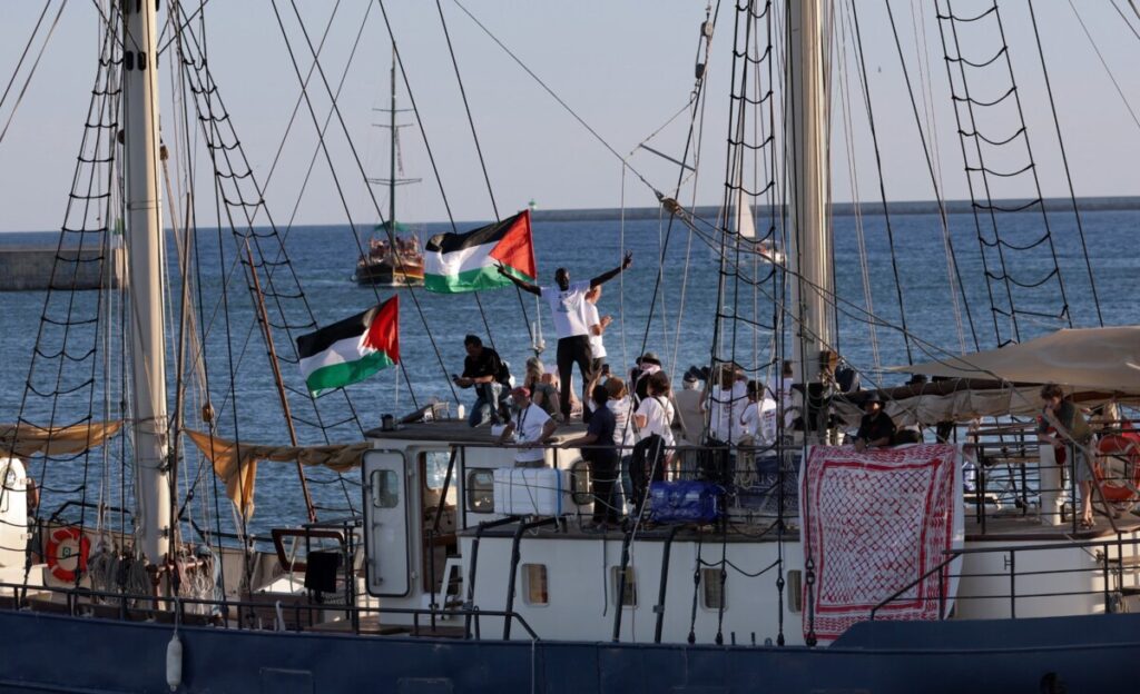 بعد إيطاليا... إسبانيا ترسل سفينة حربية لحماية “أسطول الصمود”