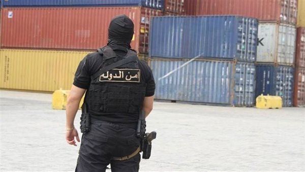 أمن الدولة يحقق مع موظفين في الجمارك متورطين في ابتزاز مالي بمرفأ بيروت أمن الدولة يحقق مع موظفين في الجمارك متورطين في ابتزاز مالي بمرفأ بيروت