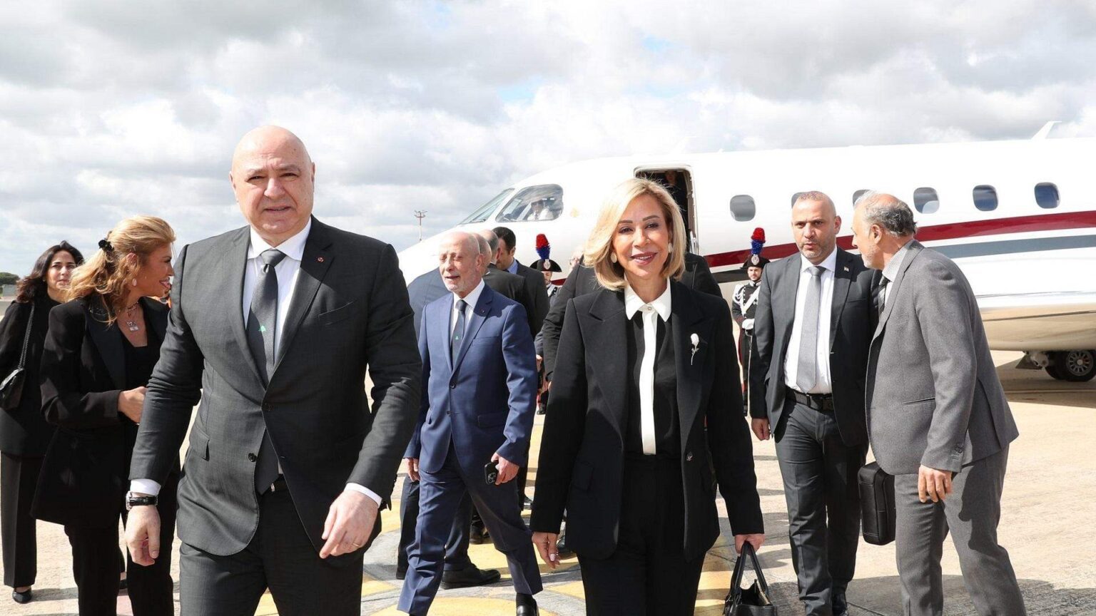 الرئيس عون غادر الى نيويورك وسيلقي كلمة لبنان في الأمم المتحدة