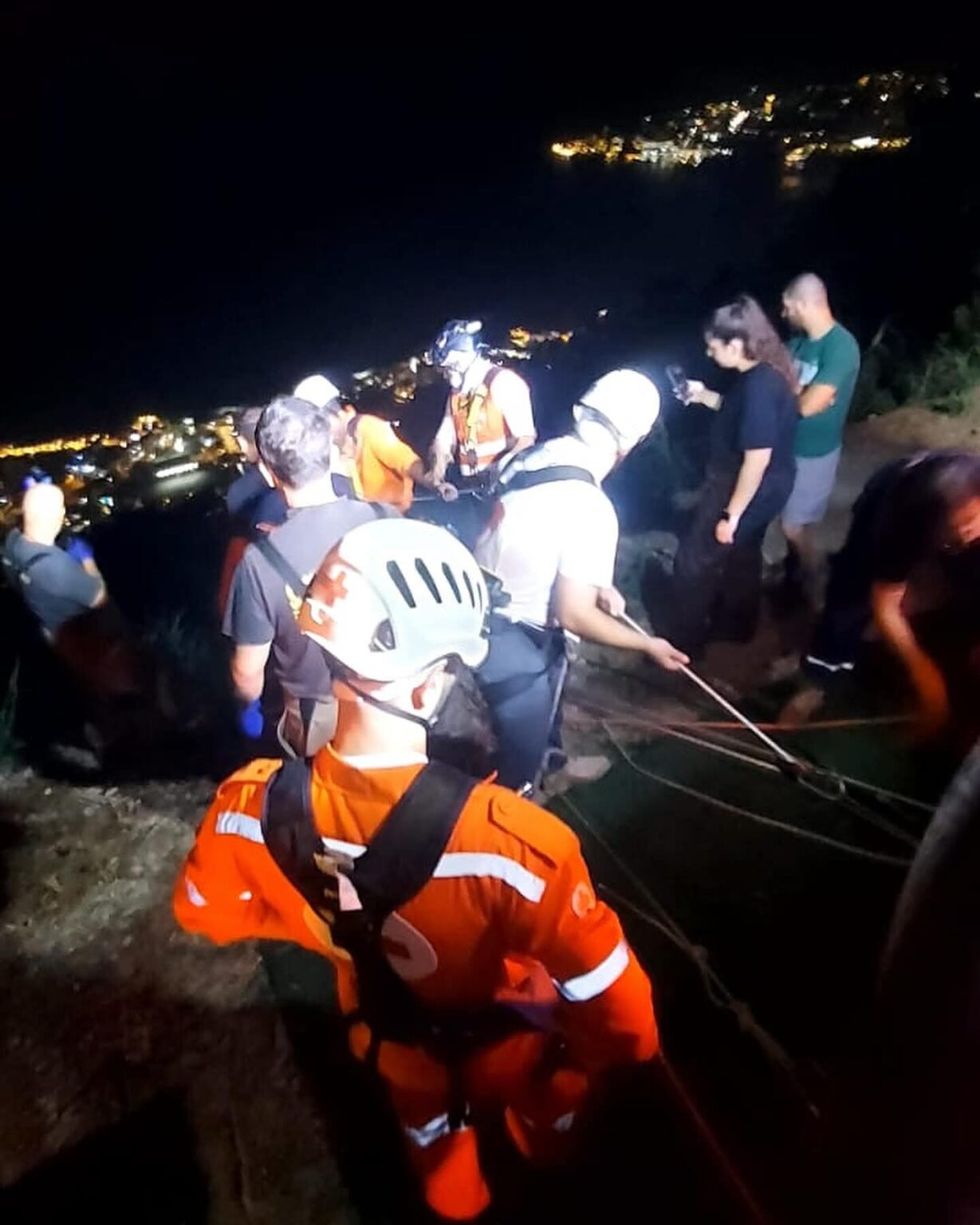 المديرية العامة للدفاع المدني في بيان حول حادثة سقوط طائرة شراعية في حريصا