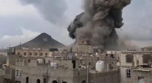 ارتفاع حصيلة ضحايا الغارات الإسرائيلية على صنعاء والجوف في اليمن إلى 27 شهيدا و125 جريحا