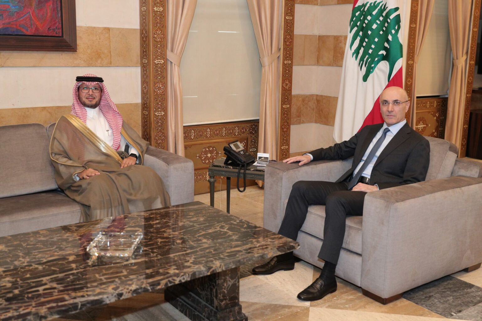 الحجار استقبل البخاري: التعاون بين الأجهزة الأمنية اللبنانية والمملكة في مجال مكافحة المخدرات أولوية