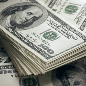 فضيحة مصرفية... مديرة فرع بنك بقبضة الأمن بتهمة اختلاس مليون دولار! 3 فضيحة مصرفية... مديرة فرع بنك بقبضة الأمن بتهمة اختلاس مليون دولار!
