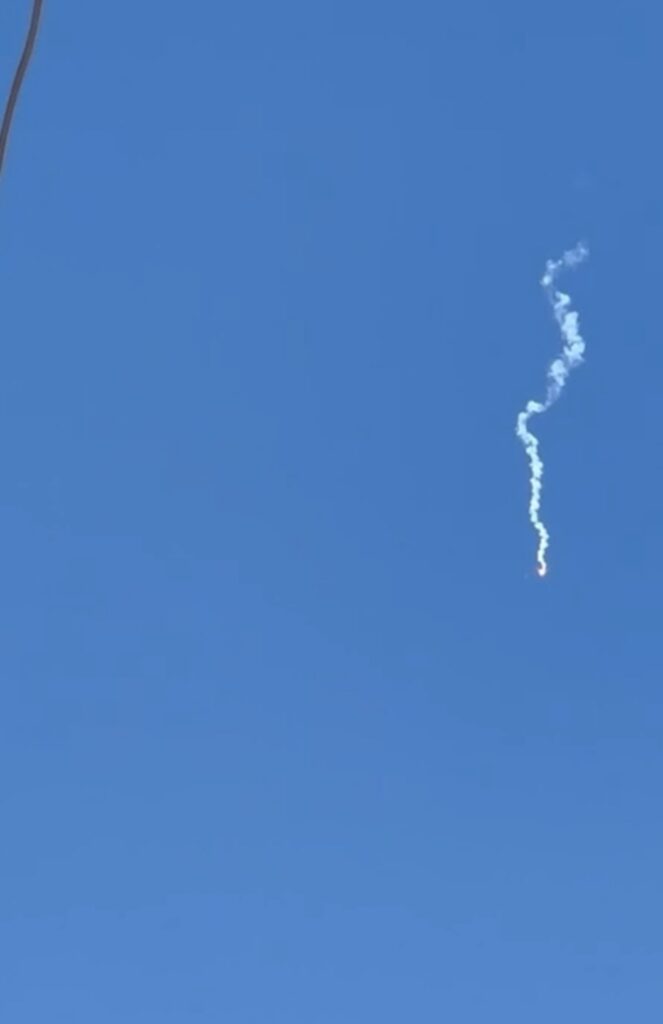 الجيش الاسرائيليّ يلقي عددًا من القنابل المضيئة بين أجواء مدينة بنت جبيل وبلدة عيترون