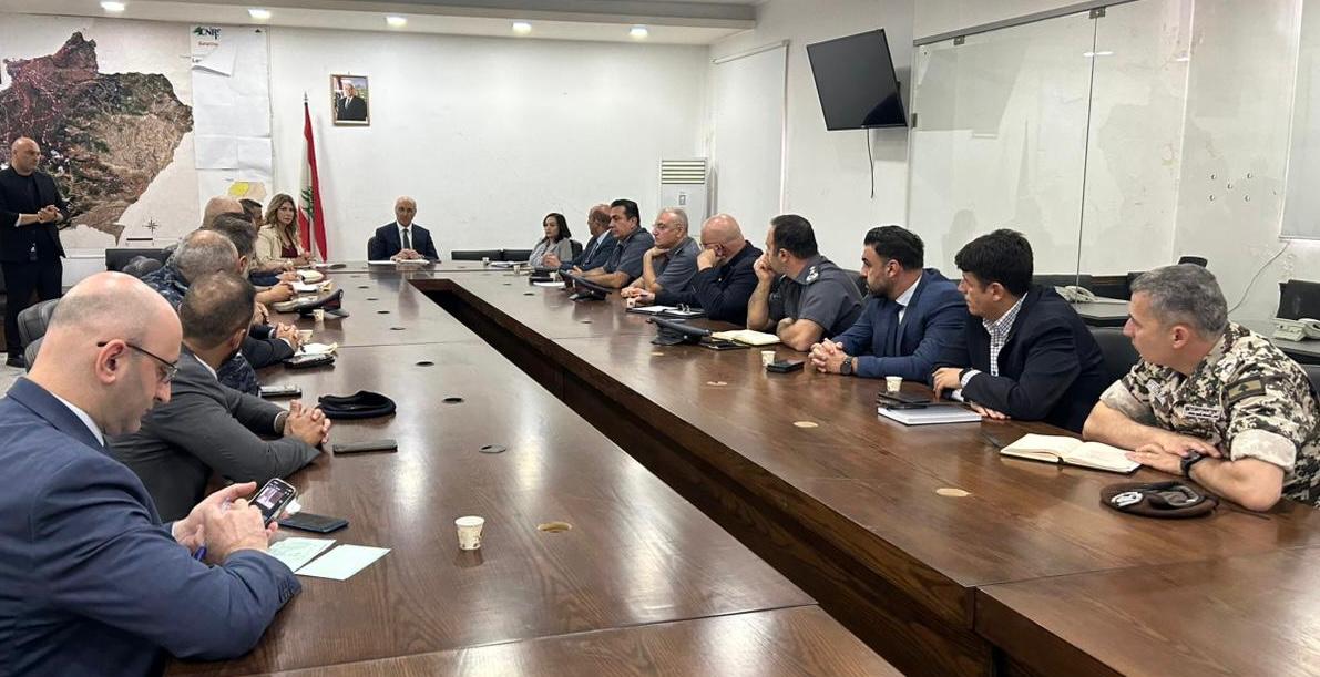 الوزير الحجار يترأس اجتماعاً أمنياً طارئاً في سرايا طرابلس لبحث المستجدات الميدانية 3 الوزير الحجار يترأس اجتماعاً أمنياً طارئاً في سرايا طرابلس لبحث المستجدات الميدانية