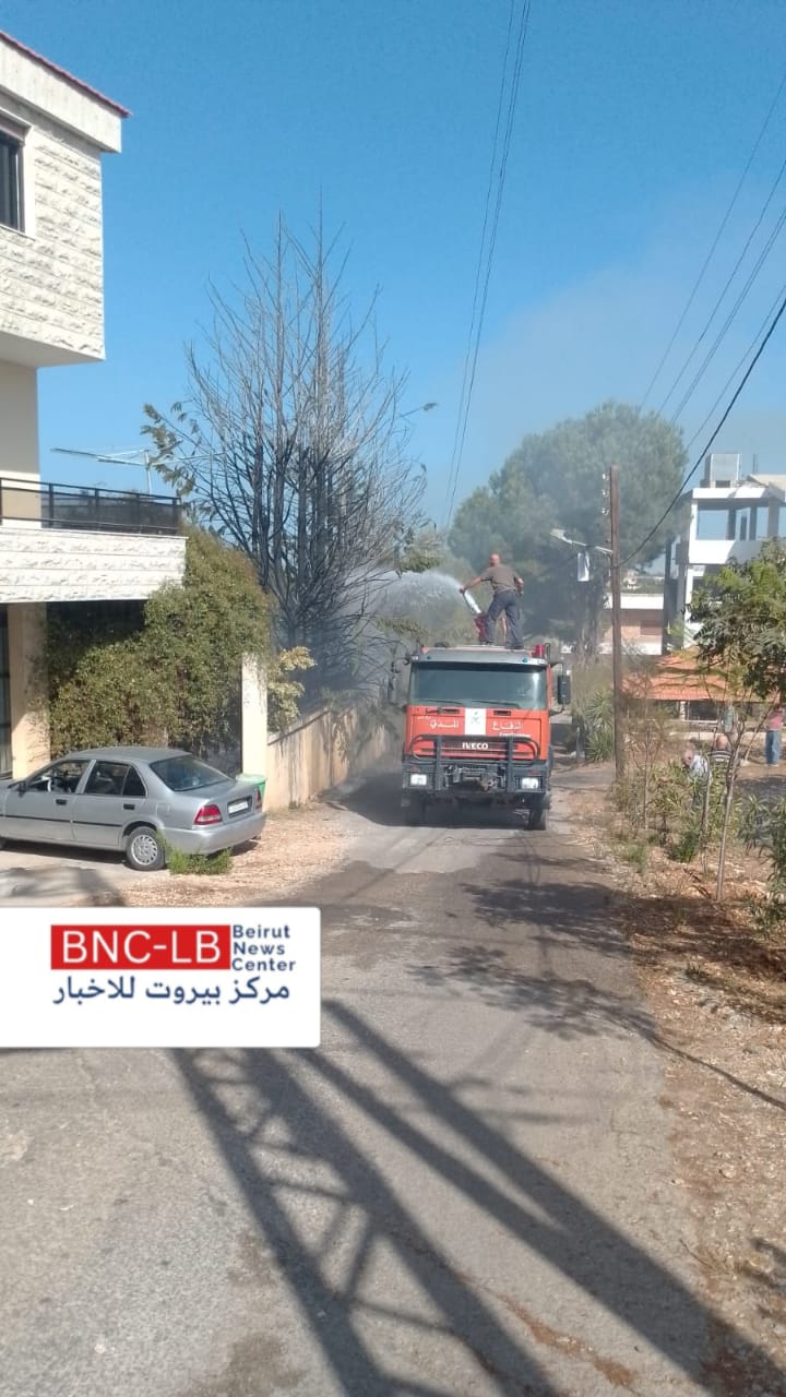 بالفيديو _ حريق يهدد المنازل في بلدة جون و الدفاع المدني يستنفر 3 بالفيديو _ حريق يهدد المنازل في بلدة جون و الدفاع المدني يستنفر