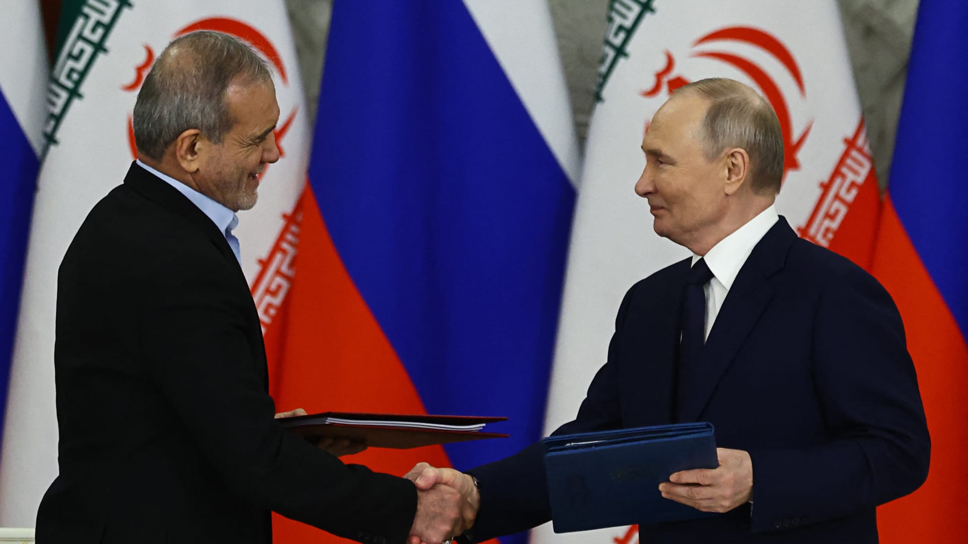 معاهدة الشراكة الإستراتيجية بين روسيا وإيران تدخل حيّز التنفيذ 3 معاهدة الشراكة الإستراتيجية بين روسيا وإيران تدخل حيّز التنفيذ