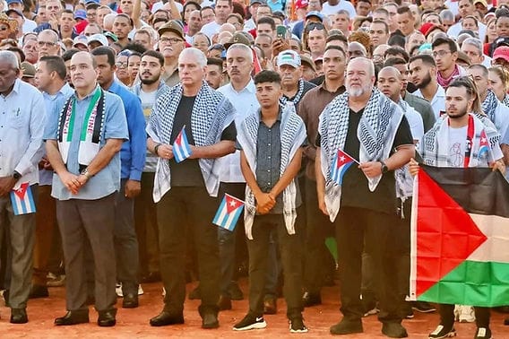 كوبا تتضامن مع فلسطين: مئات الآلاف يطالبون بوقف الإبادة 3 كوبا تتضامن مع فلسطين: مئات الآلاف يطالبون بوقف الإبادة