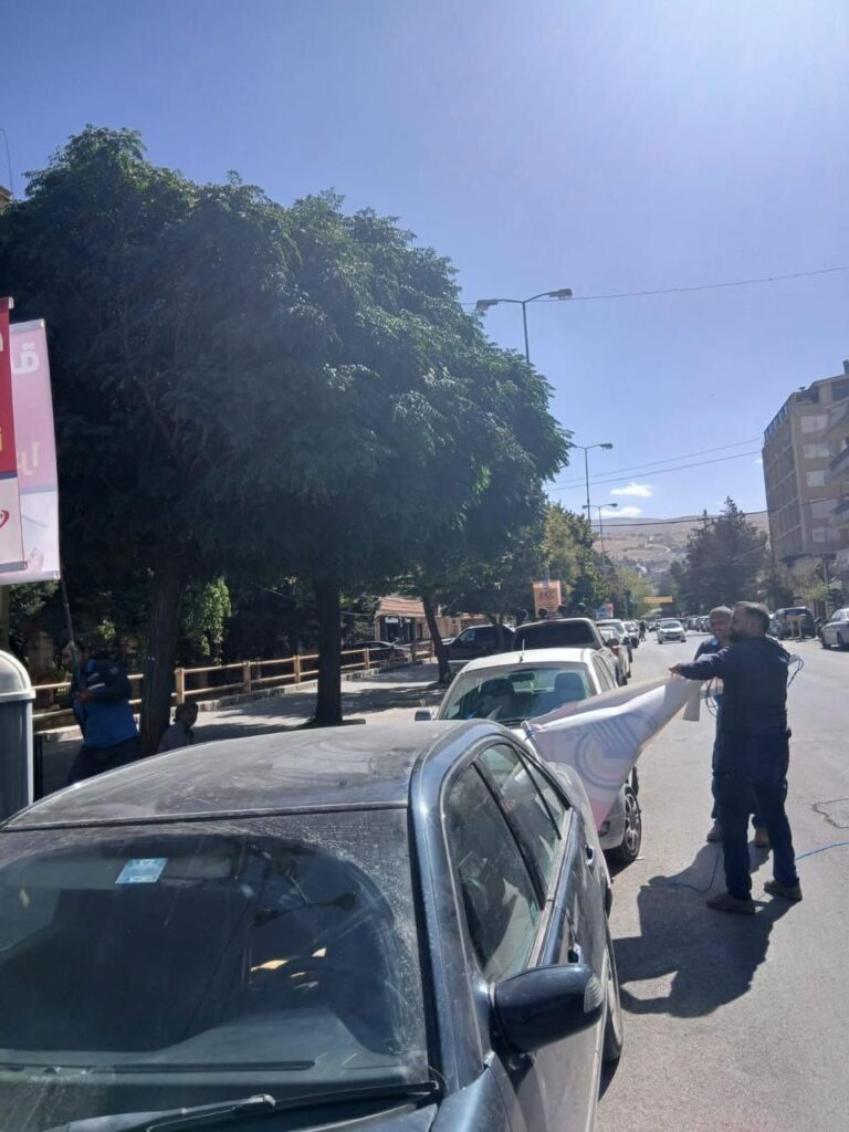 شرطة بعلبك تزيل اللافتات الغير مرخصة في شوارع المدينة