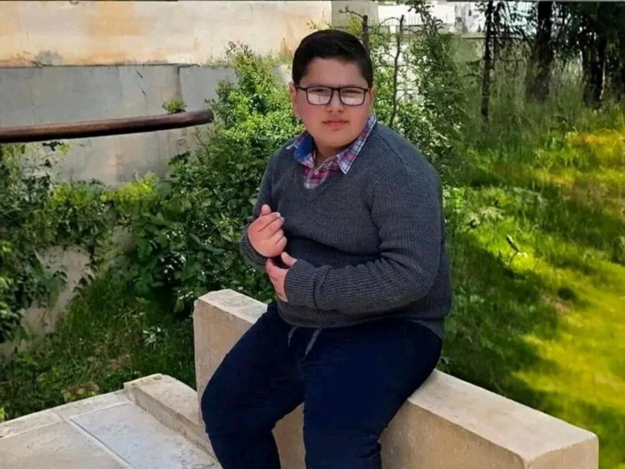 إضراب طلابي واسع في اللاذقية وطرطوس تضامناً مع الطفل المخطوف محمد قيس حيدر إضراب طلابي واسع في اللاذقية وطرطوس تضامناً مع الطفل المخطوف محمد قيس حيدر