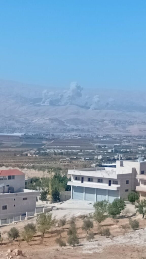 بالفيديو _غارات عنيفة على منطقة جرود البقاع