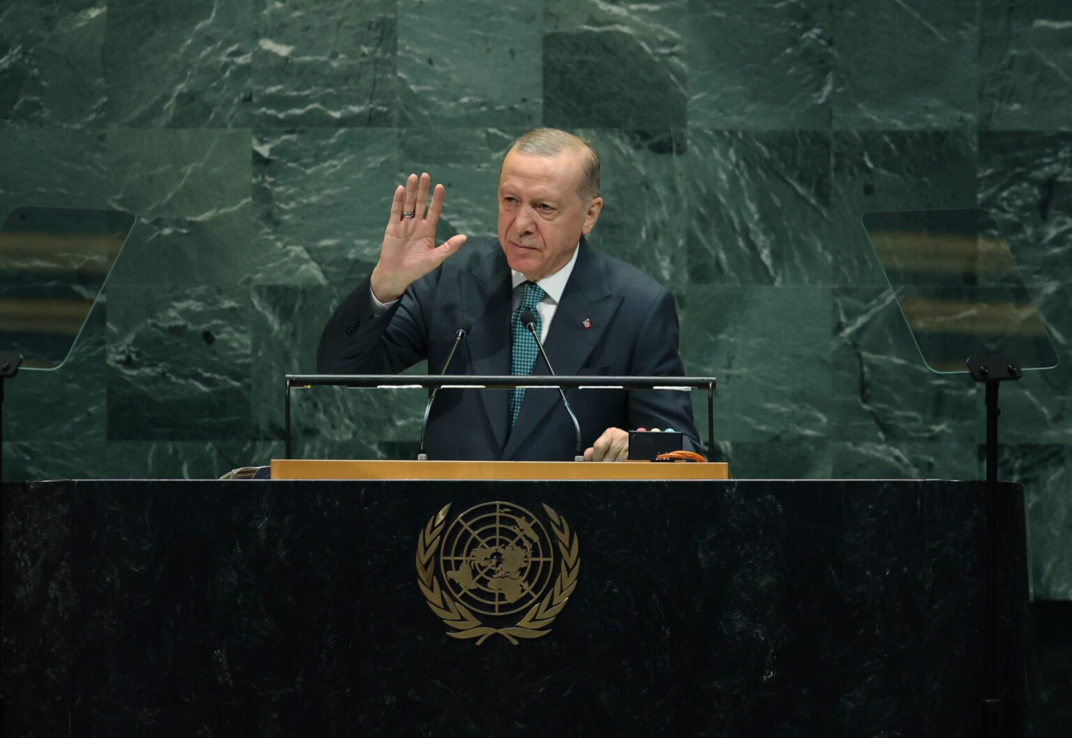 أردوغان: الاندماج بين “قسد” والجيش السوري ضرورة لحماية وحدة سوريا واستقرارها