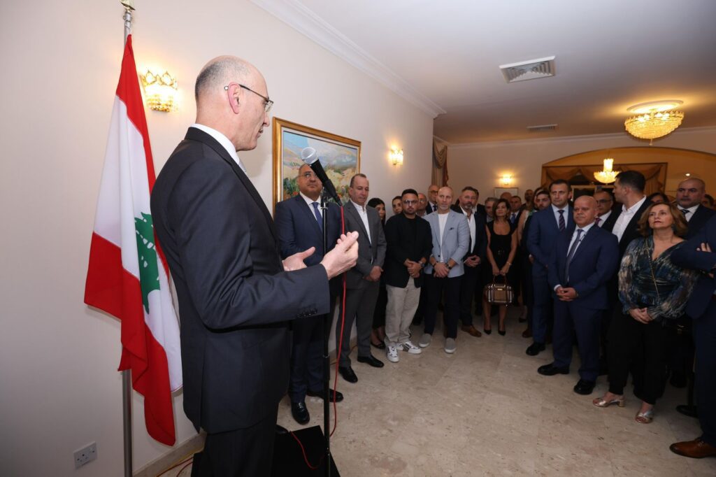 وزير الداخلية والبلديات يؤكدان الأمن والاستقرار في لبنان هما على رأس أولويات الدولة اللبنانية 6 وزير الداخلية والبلديات يؤكدان الأمن والاستقرار في لبنان هما على رأس أولويات الدولة اللبنانية