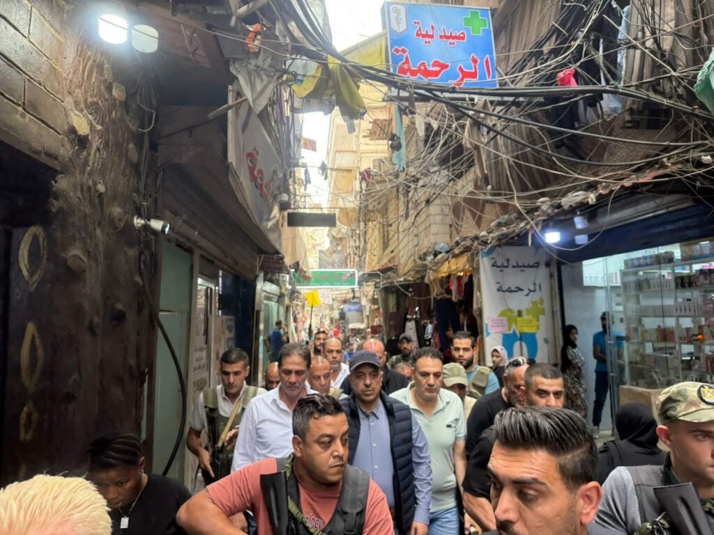 اللواء بحري العبد إبراهيم خليل: "لن نسمح لآفة المخدرات بأن تعبث بأمن مخيماتنا… وأمن شعبنا خط أحمر 3 اللواء بحري العبد إبراهيم خليل: "لن نسمح لآفة المخدرات بأن تعبث بأمن مخيماتنا… وأمن شعبنا خط أحمر