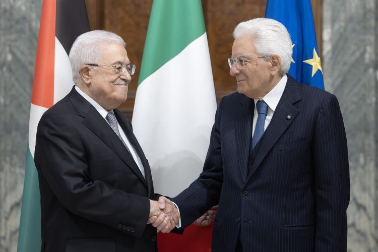 عباس في روما: دعوة إيطاليا للاعتراف بدولة فلسطين وحماية حل الدولتين 5 عباس في روما: دعوة إيطاليا للاعتراف بدولة فلسطين وحماية حل الدولتين