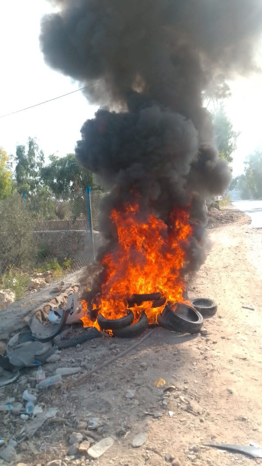 محلقة اســــــرائيلية القت قنبلة حارقة بإتجاه بلدة شيحين ما ادى لإندلاع حريق