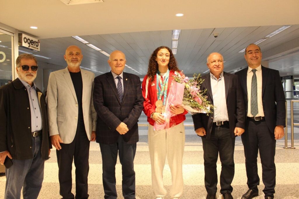 الأولمبية اللبنانية إحتفلت بإستقبال تكريمي للسباحة لين الحاج تقديراً لنتائجها المشرّفة في ألعاب التضامن الإسلامي