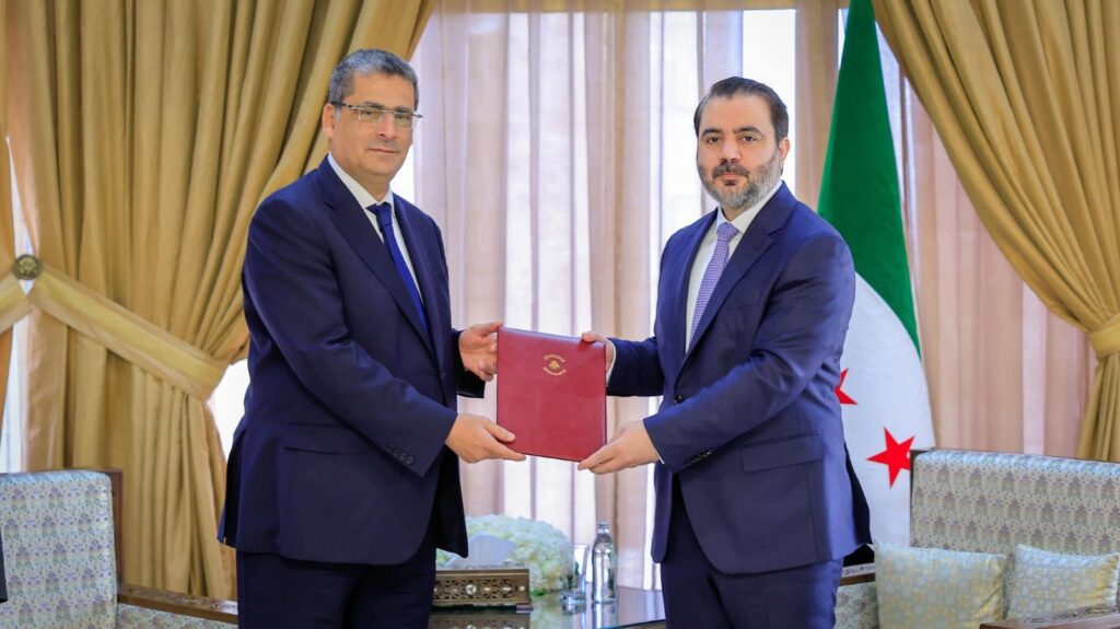 السفير اللبناني لدى سوريا الجديد هنري قسطون يسلّم اوراق إعتماد لوزير خارجية سوريا أسعد الشيباني 3 السفير اللبناني لدى سوريا الجديد هنري قسطون يسلّم اوراق إعتماد لوزير خارجية سوريا أسعد الشيباني