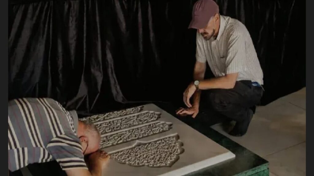 مستوطن إسرائيلي يتسلل إلى ضريح نصرالله في الضاحية الجنوبية لبيروت مستوطن إسرائيلي يتسلل إلى ضريح نصرالله في الضاحية الجنوبية لبيروت