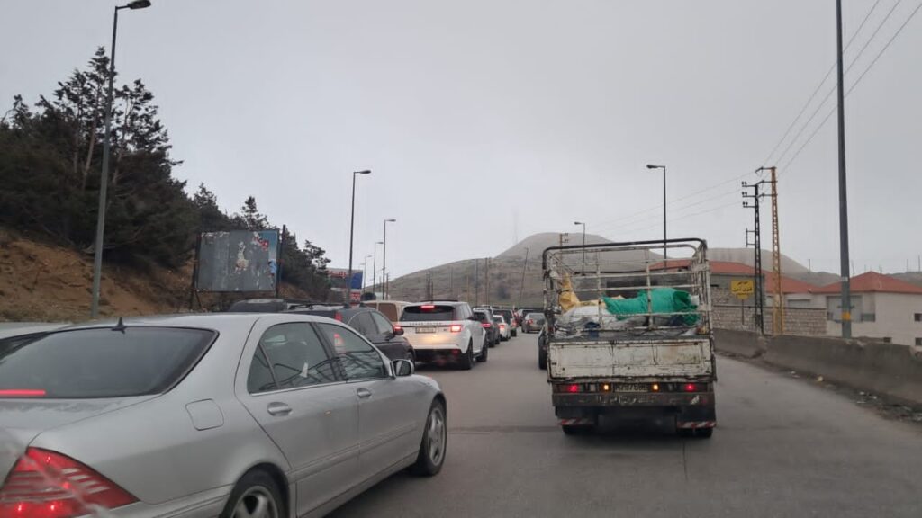 زحمة سير على طريق ضهر البيدر