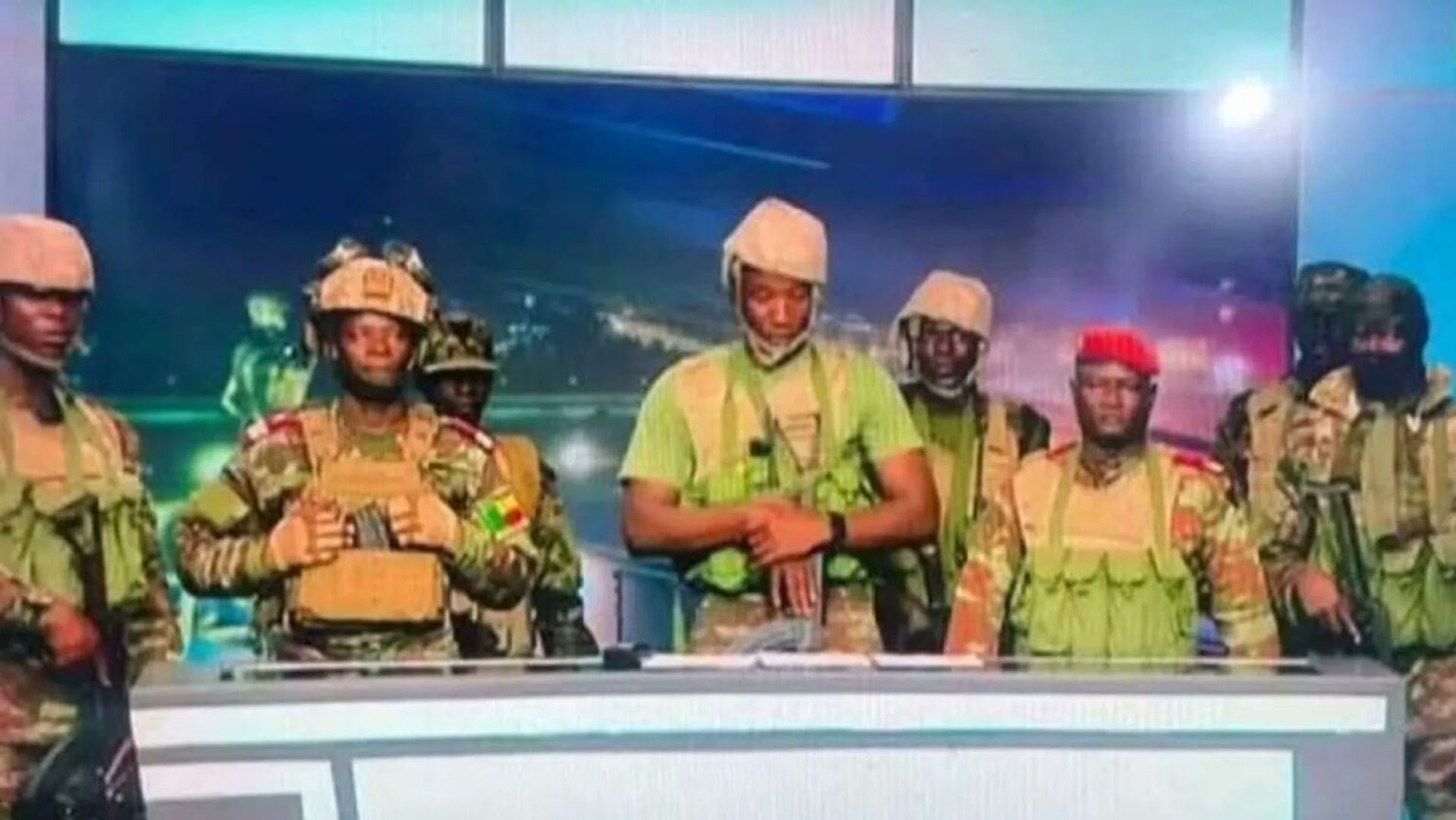 حكومة بنين: نيجيريا وجنود من كوت ديفوار يساندون الجيش ضد المحاولة الانقلابية
