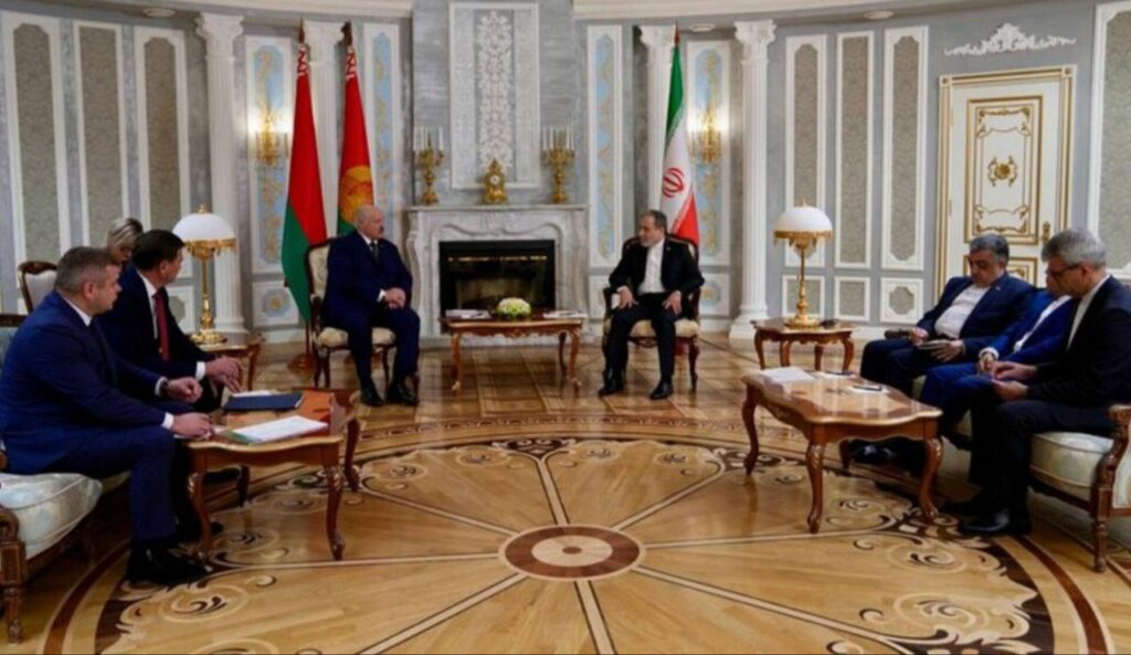 الرئيس البيلاروسي يؤكد استعداد بلاده لتعزيز العلاقات مع ايران