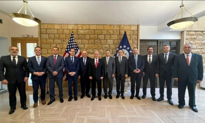 فريد البستاني وأعضاء لجنة الإقتصاد لبّوا دعوة السفير الأميركي فريد البستاني وأعضاء لجنة الإقتصاد لبّوا دعوة السفير الأميركي