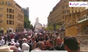 إضرابات على مين؟