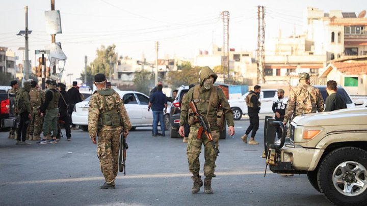 الدفاع المدني يدخل إلى حي الشيخ مقصود في حلب الدفاع المدني يدخل إلى حي الشيخ مقصود في حلب