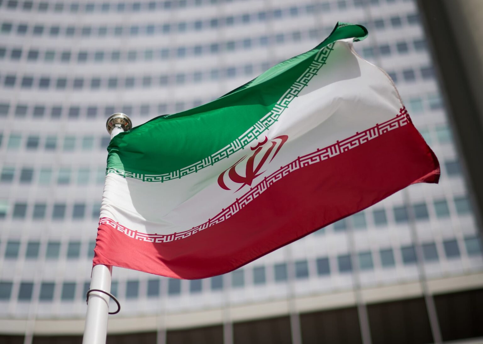 إيران تتهم واشنطن بمحاولة تضليل الرأي العام بشأن مشروع قرار يتعلق بمضيق هرمز