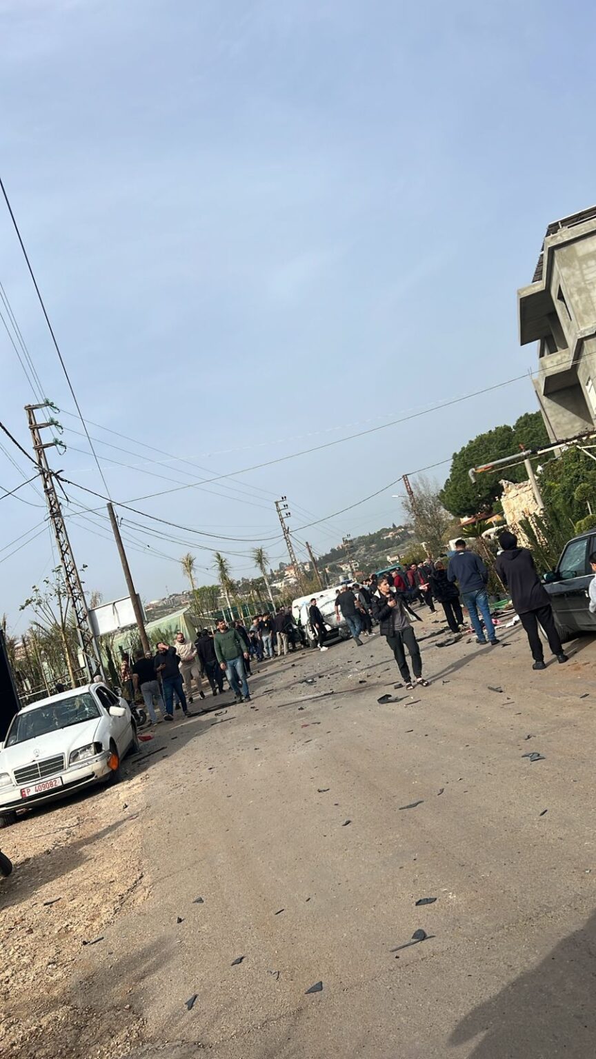 غارة جوية تستهدف سيارة رابيد في الطريق الفرعية بين عبا والدوير