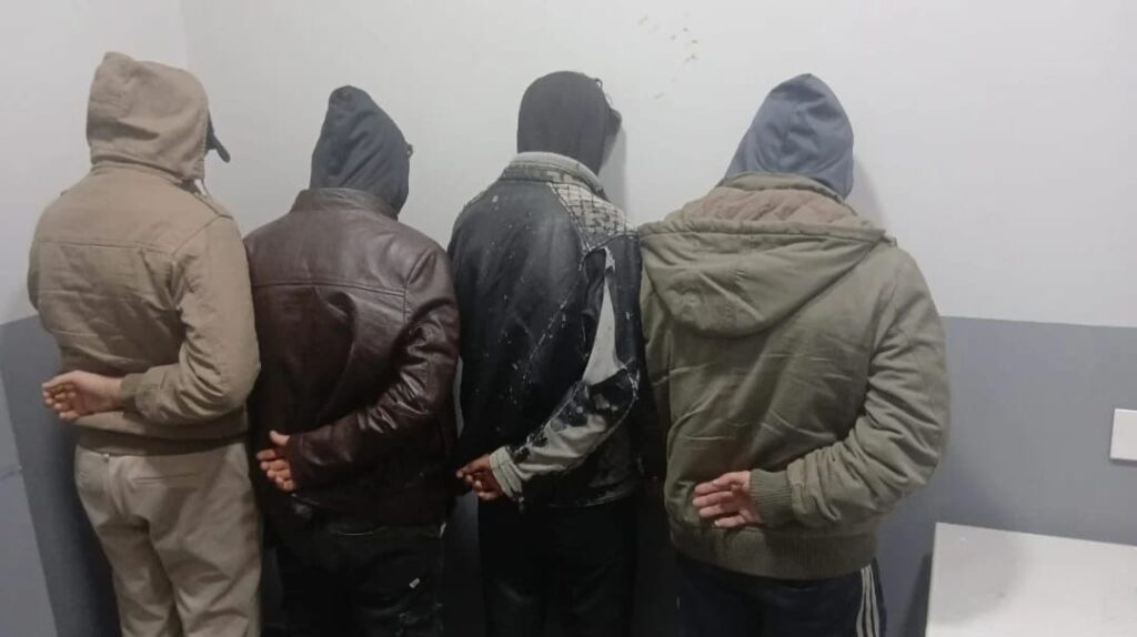 توقيف أفراد لسرقة كابلات