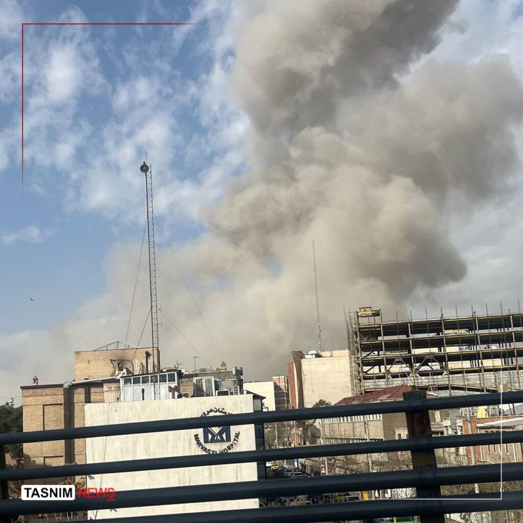 وكالة تسنيم: سقوط سبعة صواريخ قرب القصر الرئاسي ومجمع المرشد الأعلى السيد خامنئي في طهران