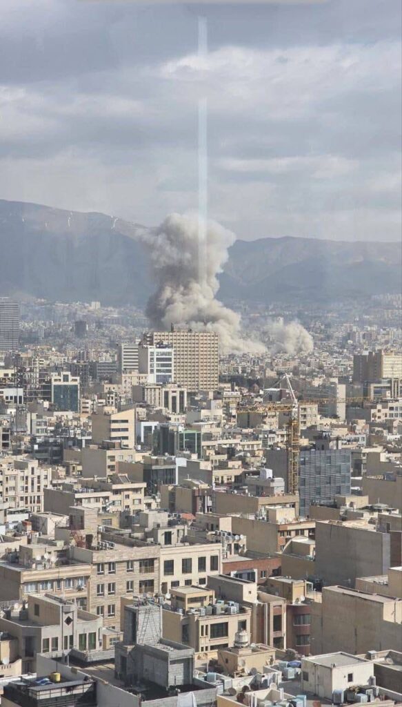 مصدر إسرائيلي: يجري الاستعداد في المرحلة الأولى لأربعة أيام من هجمات مركّبة وقوية، طهران لن تبدو كما هي في اليوم التالي.