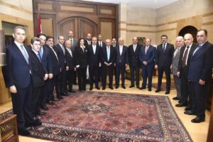 بري يحسم الانتخابات ويحمّي حقوق المودعين والذهب