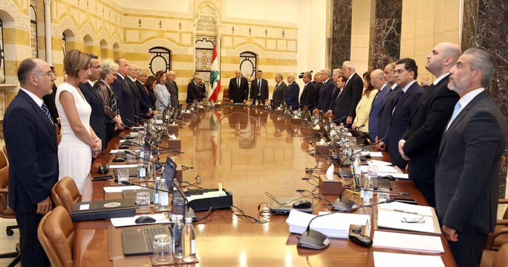 الحكومة تشدّد الجباية: لا ضرائب جديدة ورواتب القطاع العام في دائرة الضغط الحكومة تشدّد الجباية: لا ضرائب جديدة ورواتب القطاع العام في دائرة الضغط