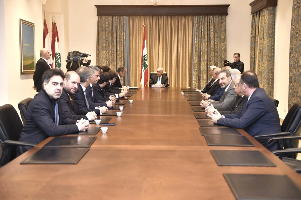 بري يحسم الانتخابات ويحمّي حقوق المودعين والذهب