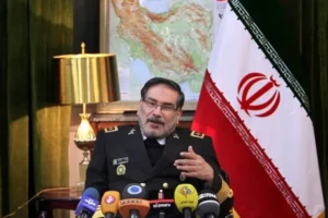 شمخاني: منظومة الدفاع الإيرانية خط أحمر وليست قابلة للتفاوض.