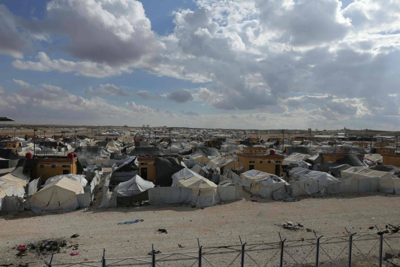 عودة الظلال هل انسحاب أمريكا فتح الطريق لعودة داعش؟