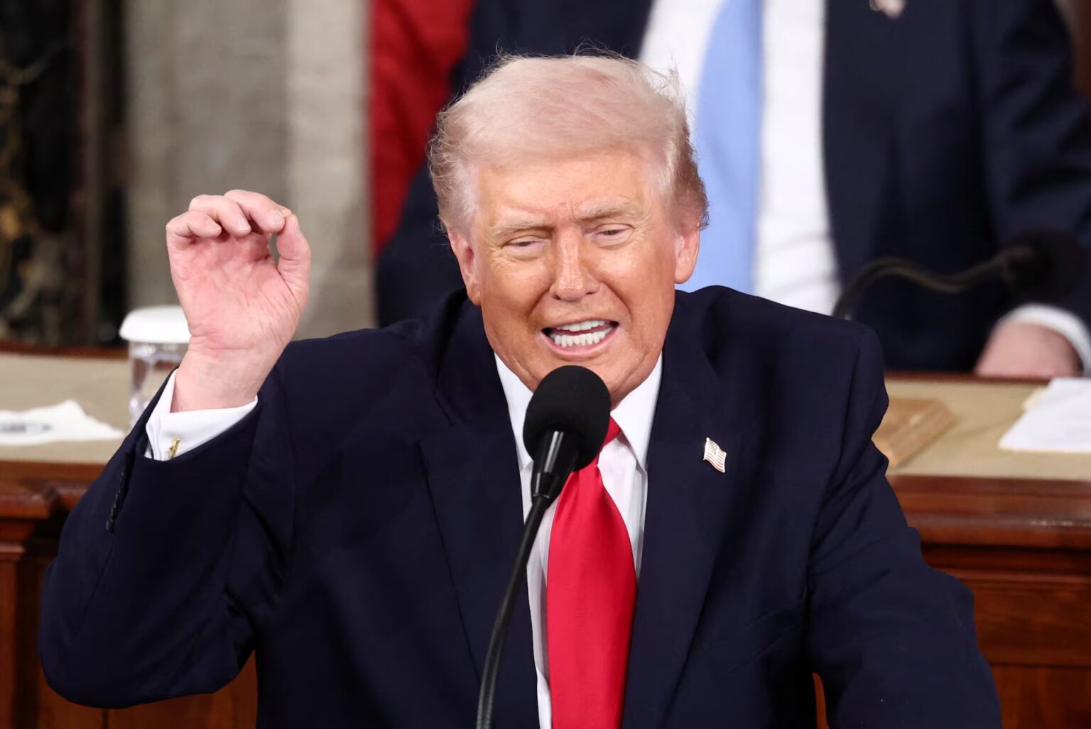 ترامب يحرض على الانشقاق في إيران ويبرر عدوانه بسيلٍ من الأكاذيب