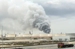هل وقعت واشنطن وتل أبيب في فخ القوة الجوية؟ 1 تاريخ الحروب يشير إلى أن القصف الجوي قد يدمر الخصم، لكنه نادرا ما يحسم مصير الأنظمة (رويترز)