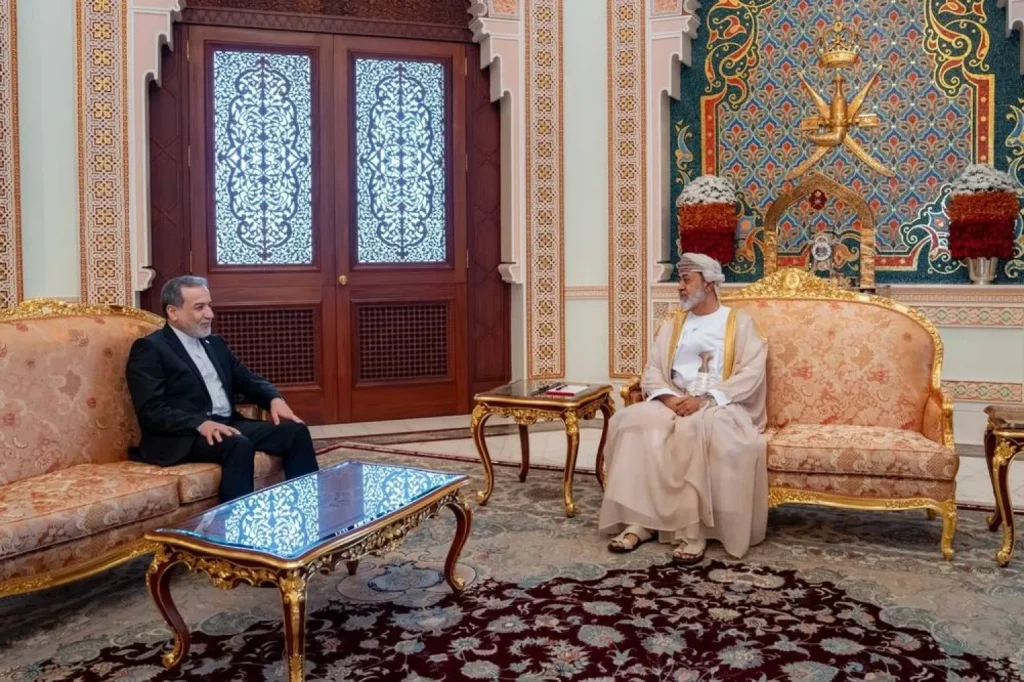 سلطان عُمان يقود وساطة جديدة بين واشنطن وطهران وسط تصعيد إقليمي سلطان عُمان يقود وساطة جديدة بين واشنطن وطهران وسط تصعيد إقليمي