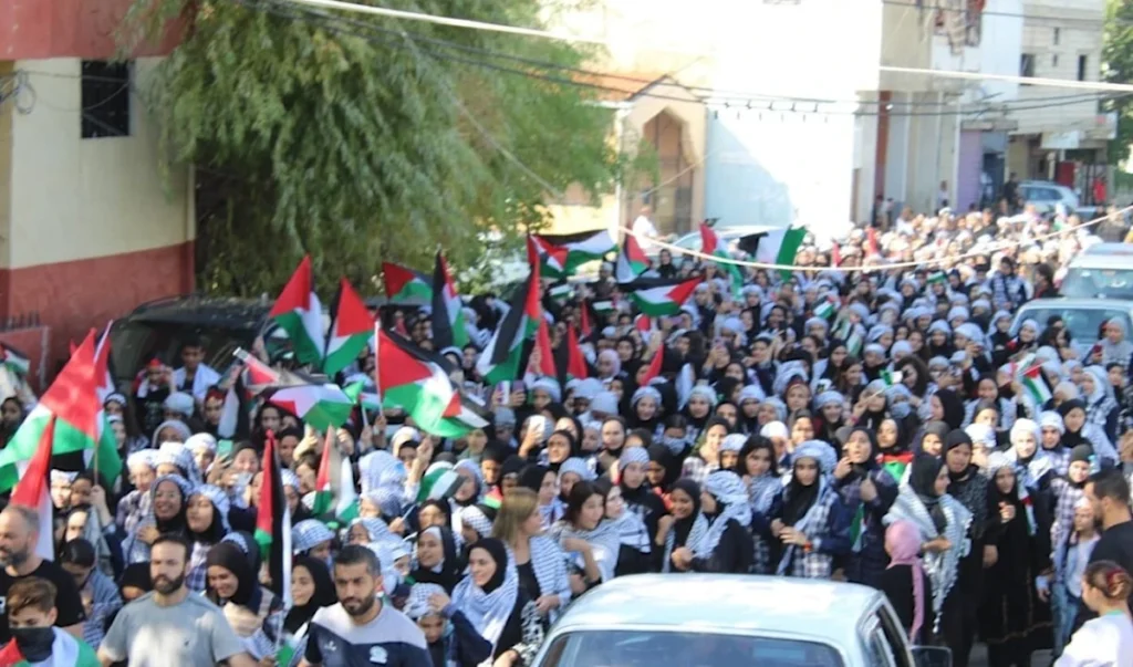 احتجاجات الجنوب السوري تُقلق إسرائيل: هل تُفتح جبهة جديدة؟