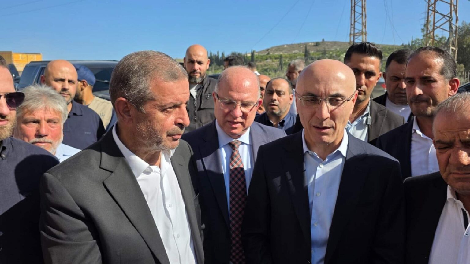 الحجار يدعو للتماسك: وقفٌ كامل لإطلاق النار وحماية الداخل من الفتنة الحجار يدعو للتماسك: وقفٌ كامل لإطلاق النار وحماية الداخل من الفتنة